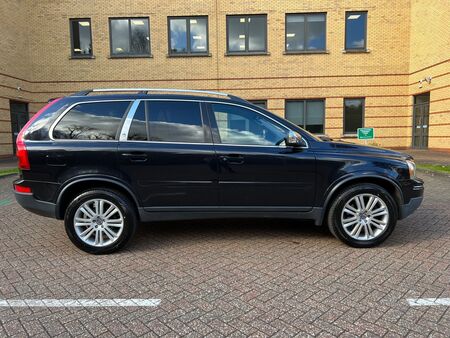 VOLVO XC90 2.4 D5 Executive Geartronic AWD 5dr